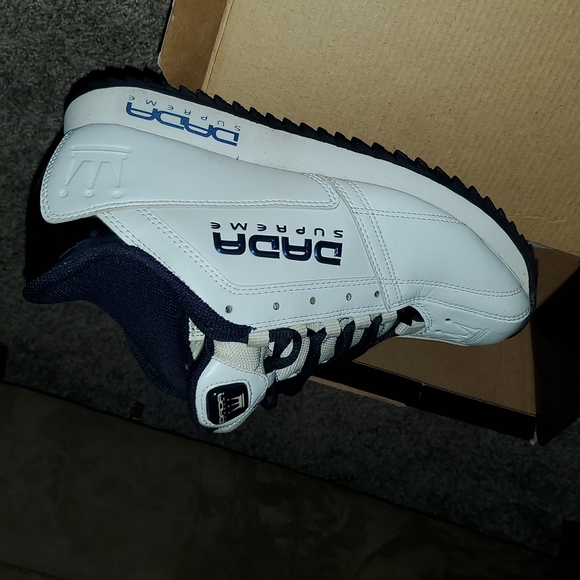 Dada shoes 7 1/2 youth equivalent to 9 womans - Picture 2 of 4